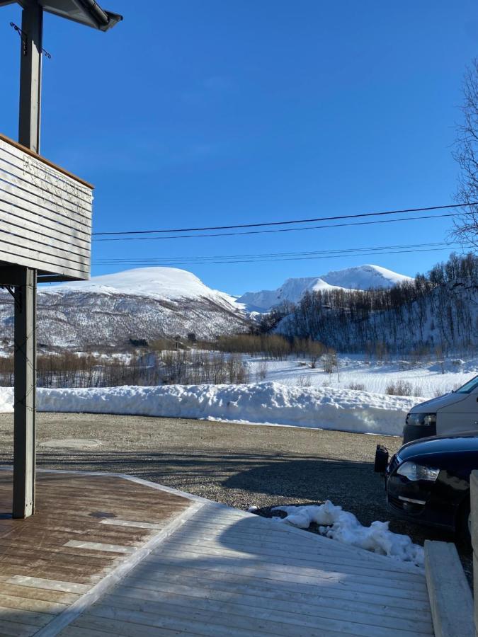 Hundbergan Apartment-Free Parking-15 Min From Tromso Tromsdalen 外观 照片